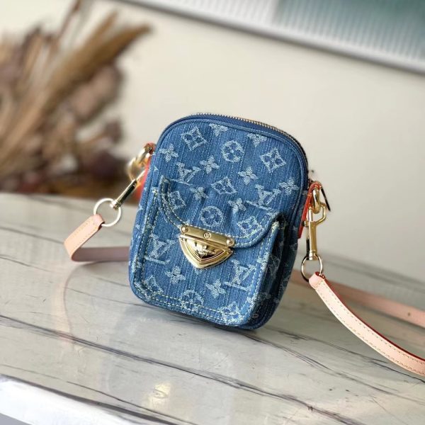 LV  Zippered Shoulder Crossbody Bag