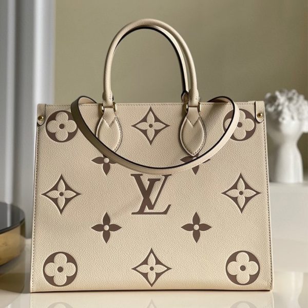 White Empreinte Onthego MM M45495