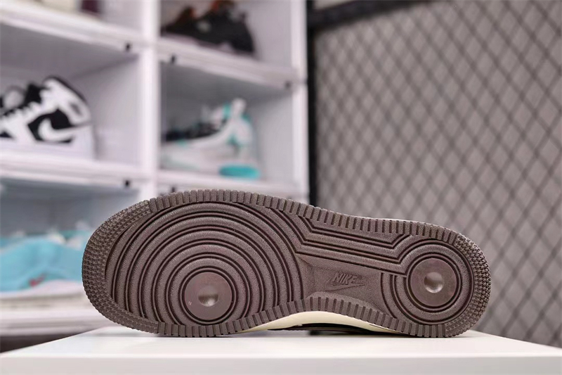 Nike Air Force 1 Low LV Monogram Brown Damier Azur - Image 16