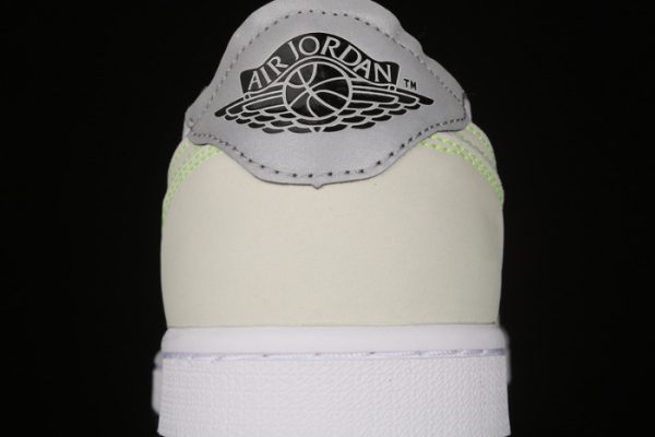 Jordan 1 Retro Low White Ghost Green Black DM7837-10R