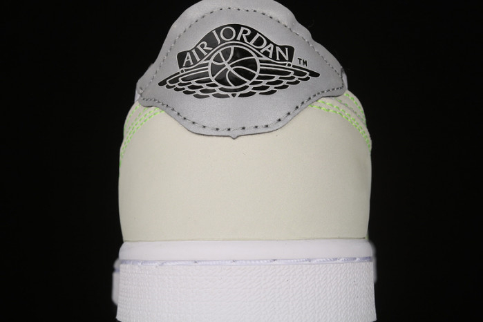 Jordan 1 Retro Low White Ghost Green Black DM7837-10R - Image 3