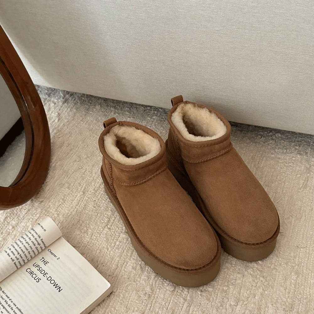 UGG Women's Classic Ultra Mini Boot - Image 3