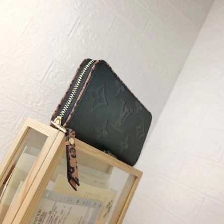 LV Zippy Lockme Wallet - Image 4