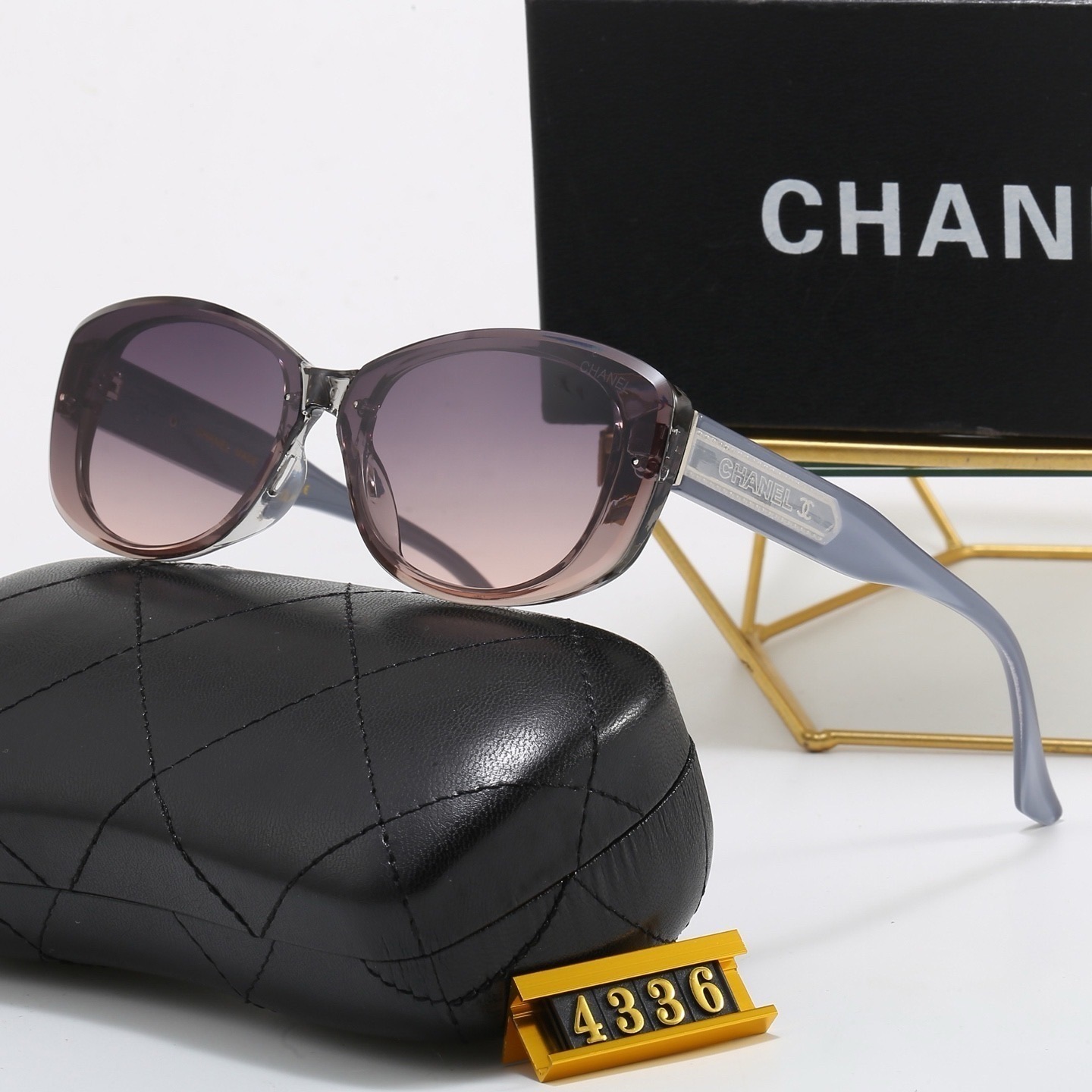 Chanel Fashionable Sunglasses - Image 4