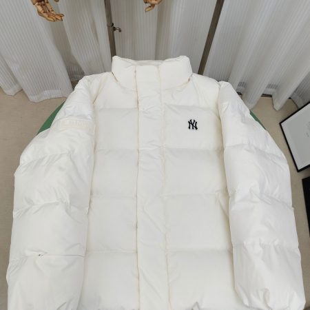MLB New York Yankees Short Down Jacket