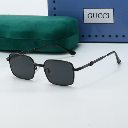Gucci Fashionable Sunglasses - Image 4