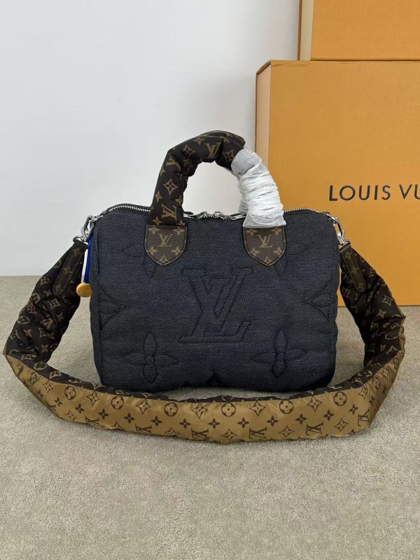 Lv Niuzi Bu Down Jacket
