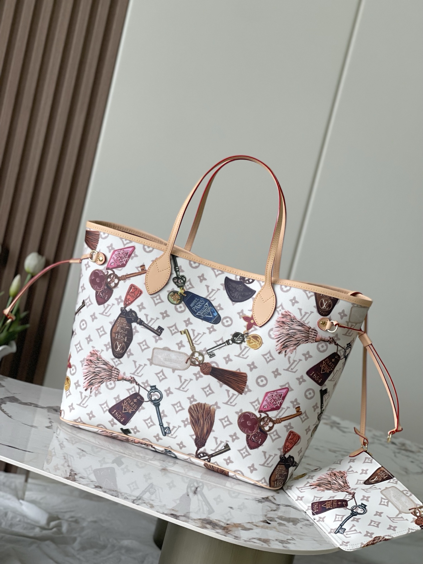 LV Neverfull Large Handbag - Image 1