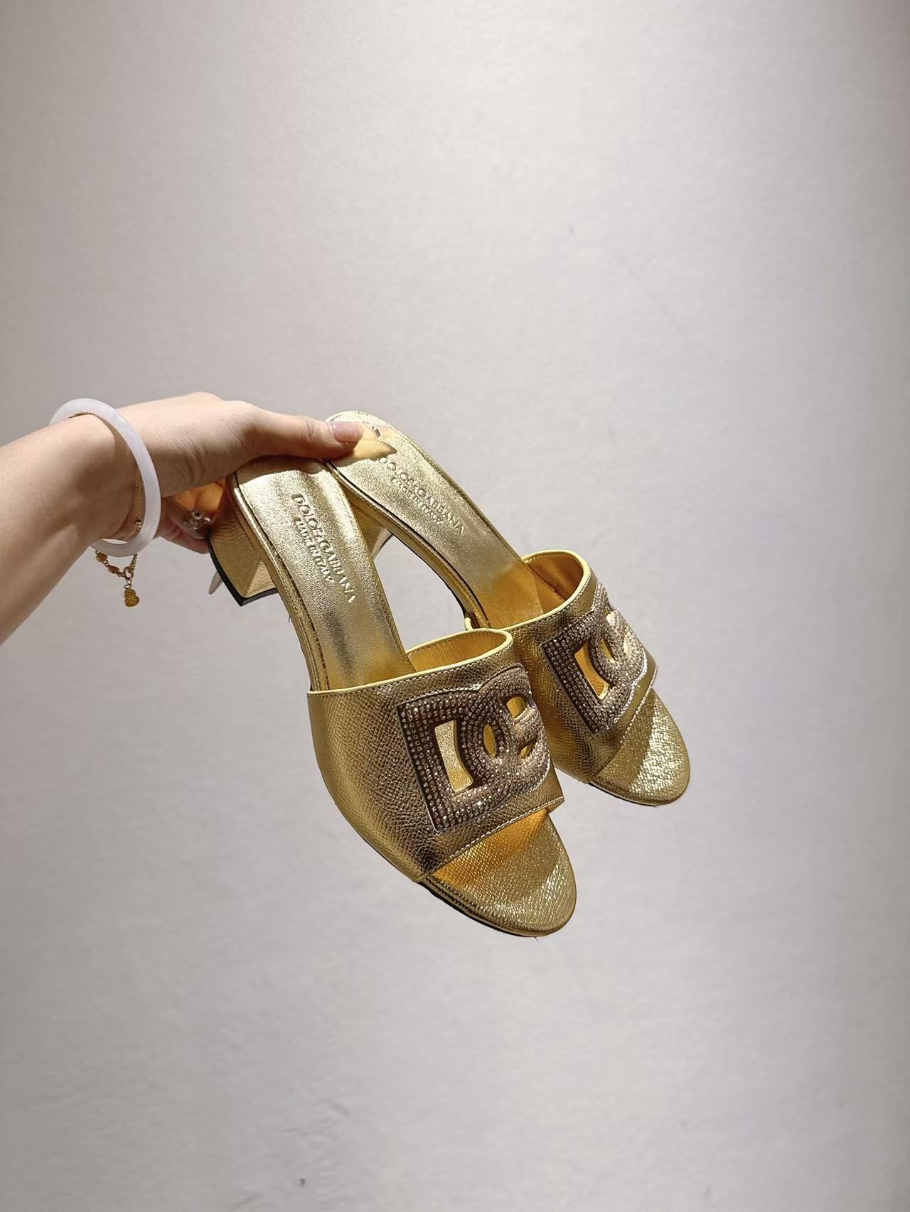 Dolce Gabbana  Chunky-Heel Sandals - Image 5