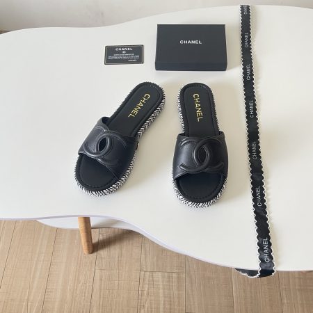 Chanel 26P Double C Two-Tone Kitten Heel Slippers - Image 8