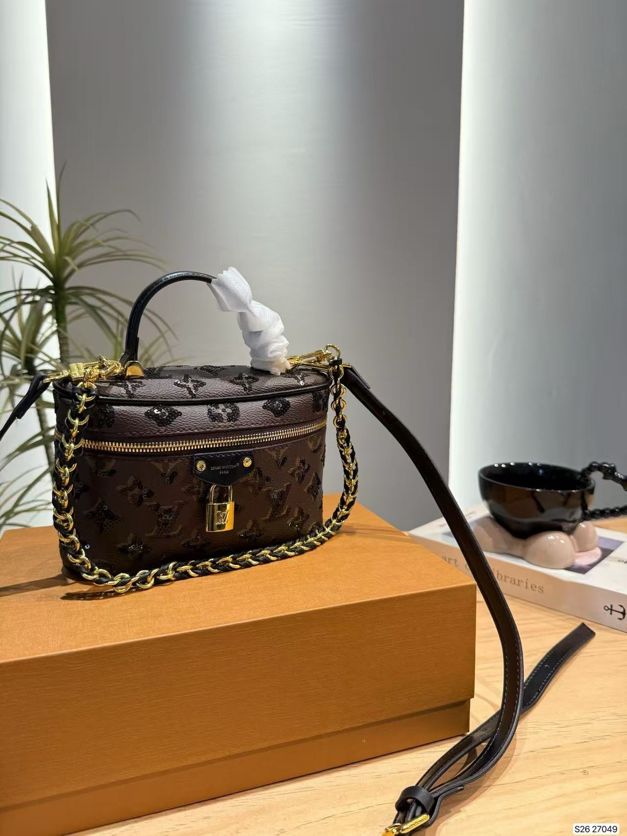 LV Vanity PM Monogram Reverse - Image 1