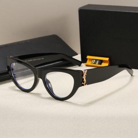 Saint Laurent Fashionable Sunglasses - Image 2