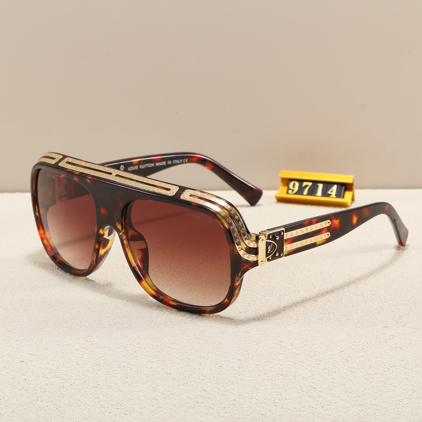 LV Fashionable Sunglasses - Image 4