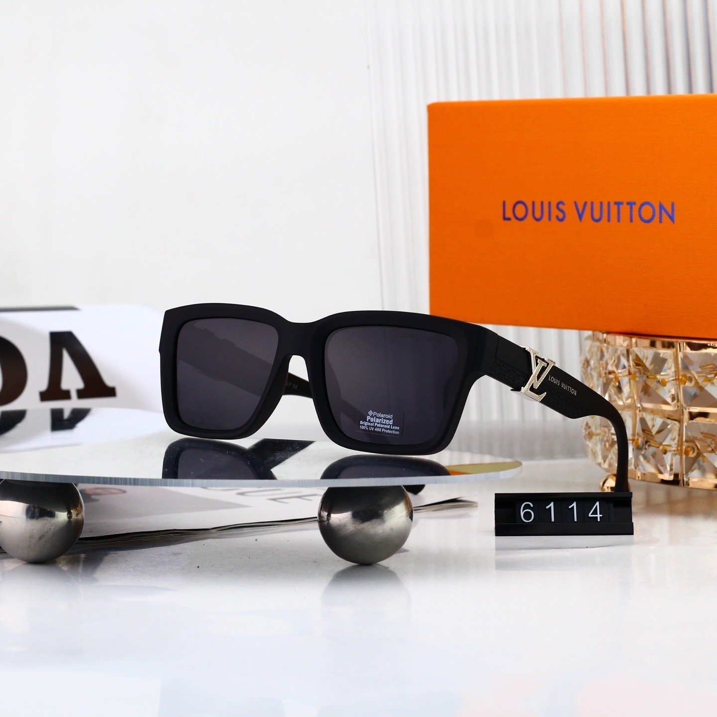 LV Fashionable Sunglasses - Image 5