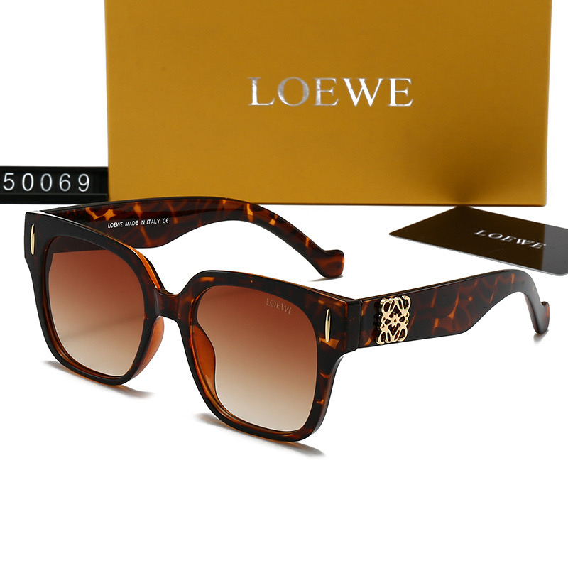 LOEWE Fashionable Sunglasses - Image 9