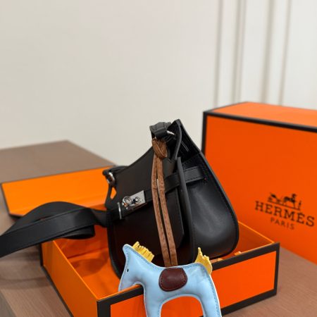 Hermès Gypsy Mini Crossbody Bag - Image 8