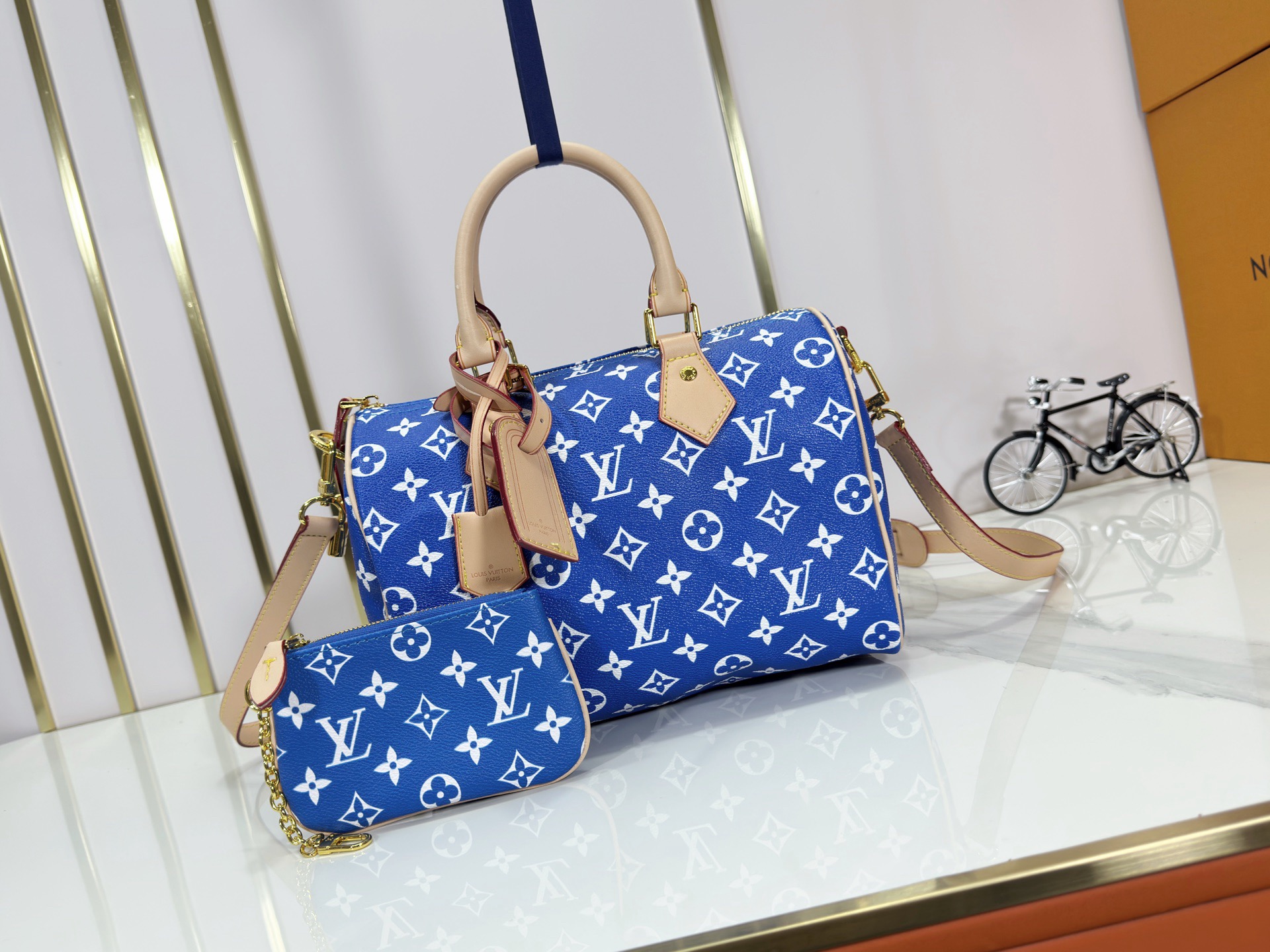 LV Speedy Bandoulière 25 Bag - Image 1