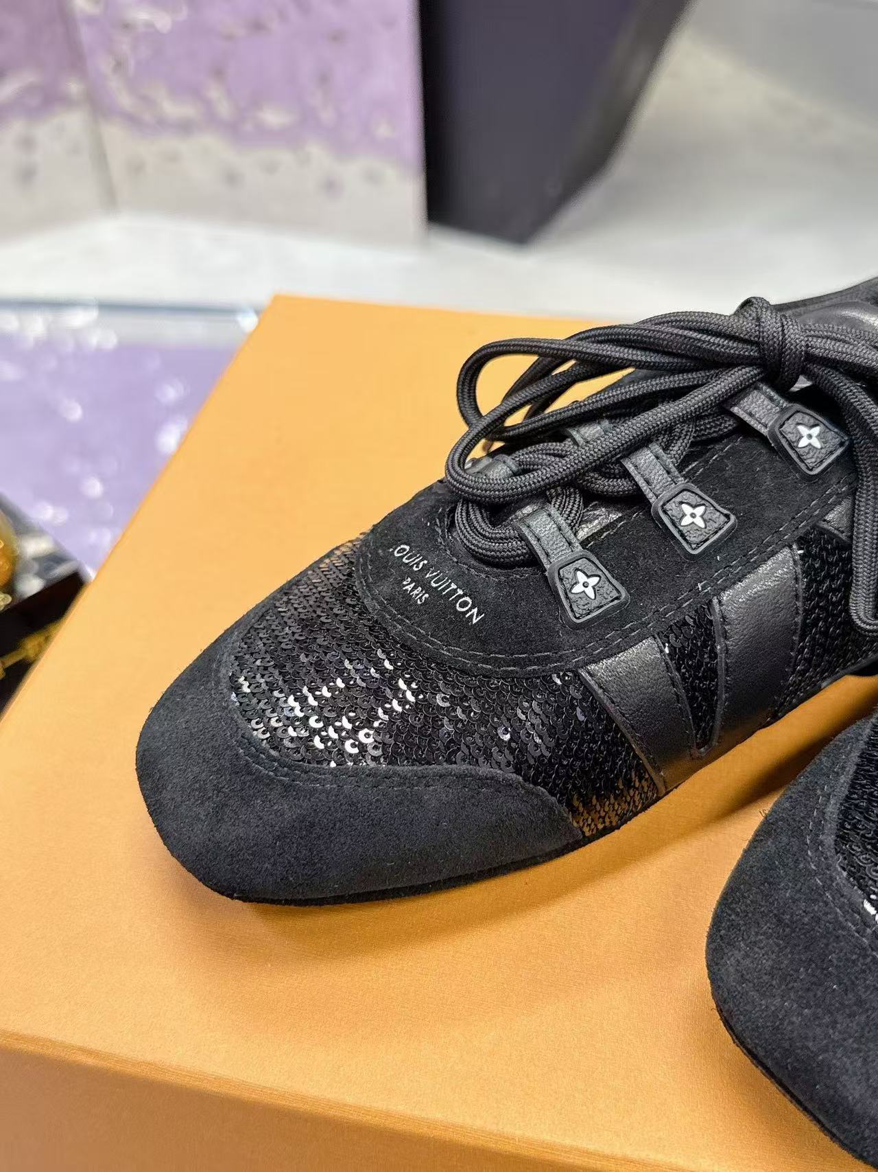 LV Sneakerina Casual Shoes - Image 7