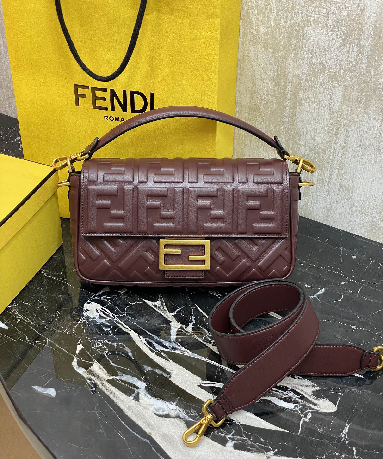 Fendi Baguette Iconic Top Quality - Image 1