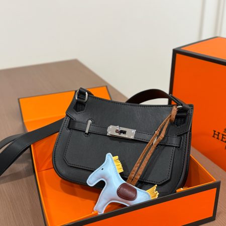 Hermès Gypsy Mini Crossbody Bag - Image 12