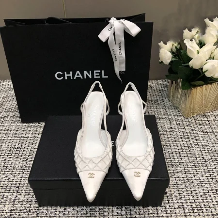 Chanel Vintage Double C Pointed Toe Heels - Image 3