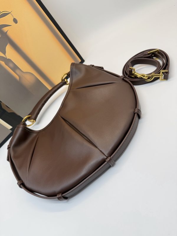 YSL Mombasa Croissant