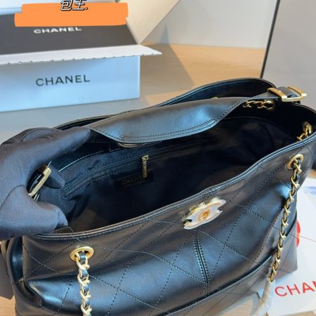 Chanel 25A Hobo Bag - Image 12