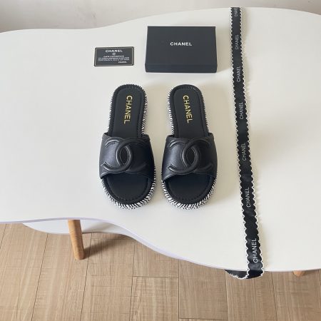 Chanel 26P Double C Two-Tone Kitten Heel Slippers - Image 3