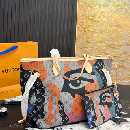LV's New Neverfull Tote Bag - Image 4