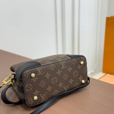 LV Handbag - Image 5