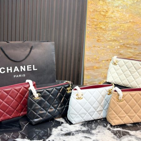 Chanel Classic Quilted Bag - Image 2