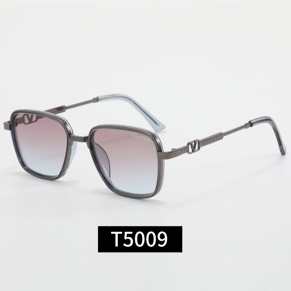 Prada Fashionable Sunglasses