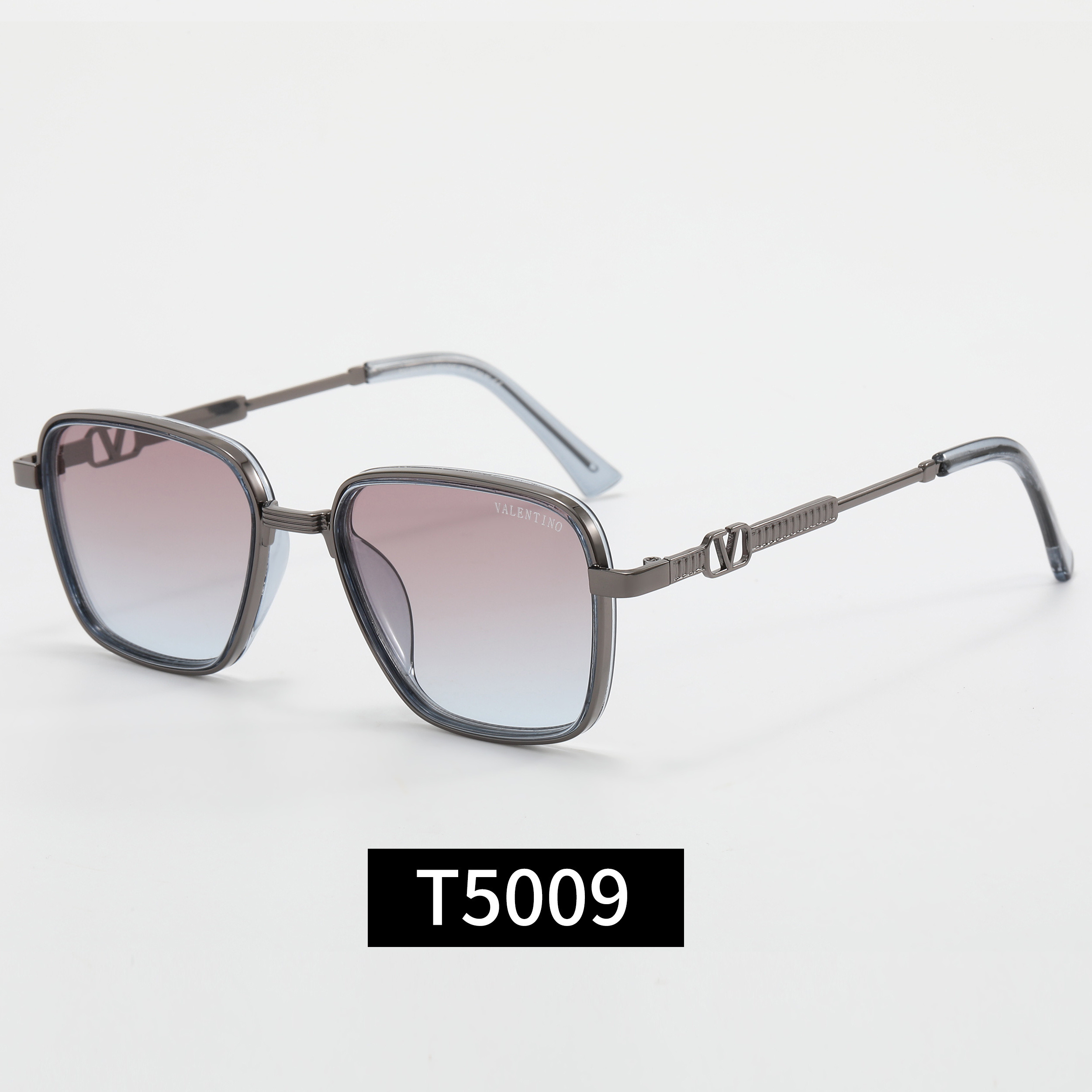Prada Fashionable Sunglasses - Image 6