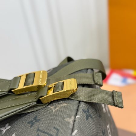 LV's New Backpack - Image 8