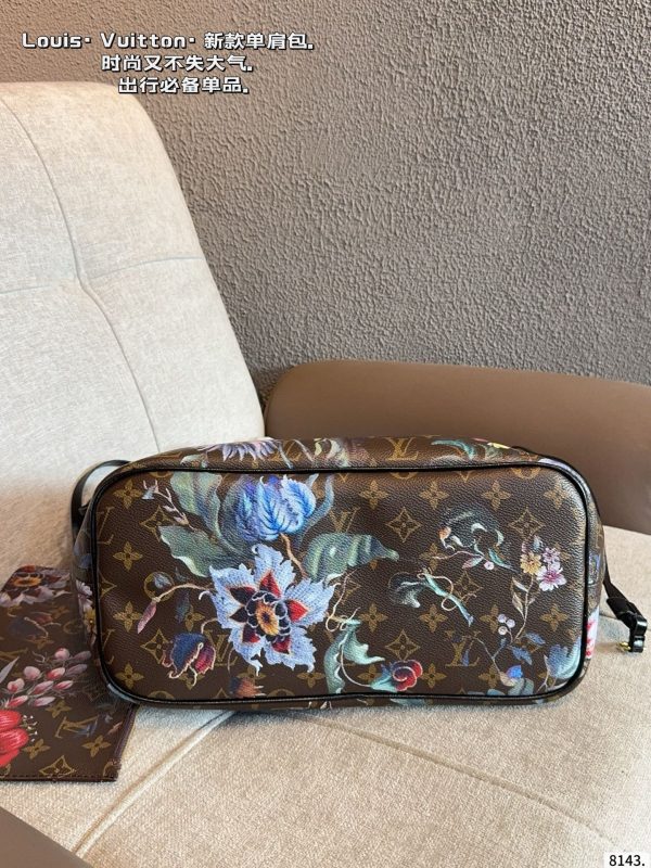 LV Neverfull MM Other Monogram Bag