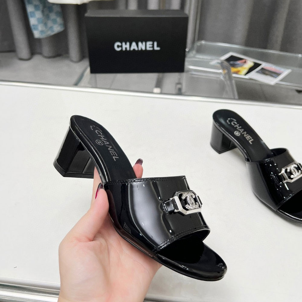 Chanel Flat Open-toed Flip-flops With Thick Heels Slide Sandal - Image 2