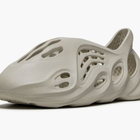 Yeezys Foam Runner “ Sand" - Image 4