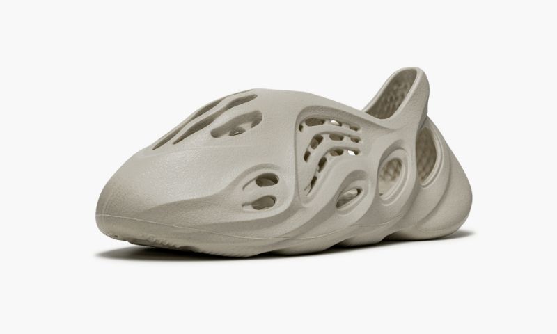 Yeezys Foam Runner “ Sand" - Image 4
