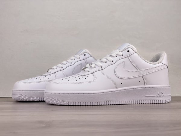 Nike Air Force Classic White