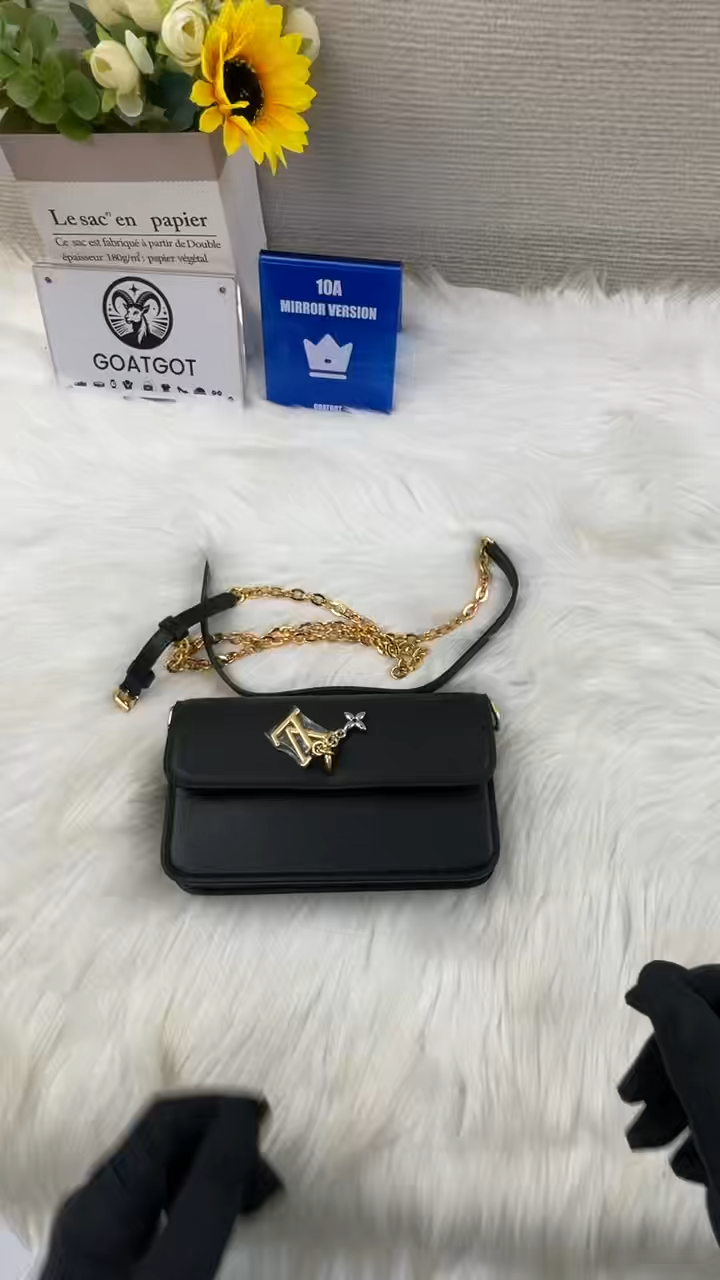 LV Wallet On Chain Bloom Bag - 10A mirror version - Image 2