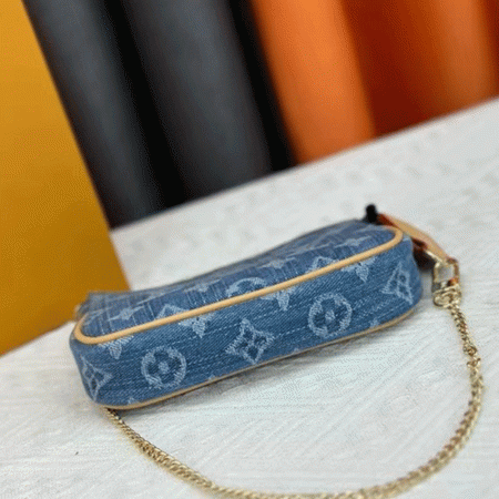 LV  Mini Pochette Accessoires Bags - Image 6