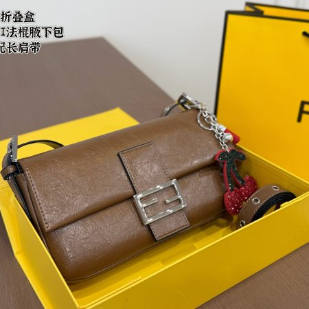 Fendi Baguette Underarm Bag - Image 3