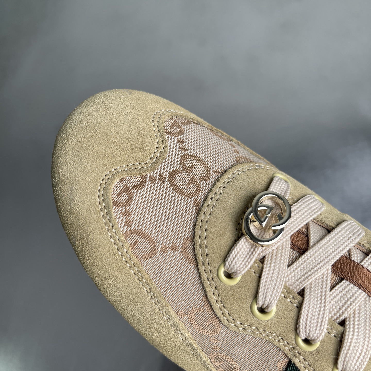Gucci Shift GG New Ultralight Sneaker Suede - Image 5