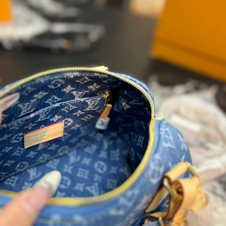 LV Speedy 20 Bag - Image 9