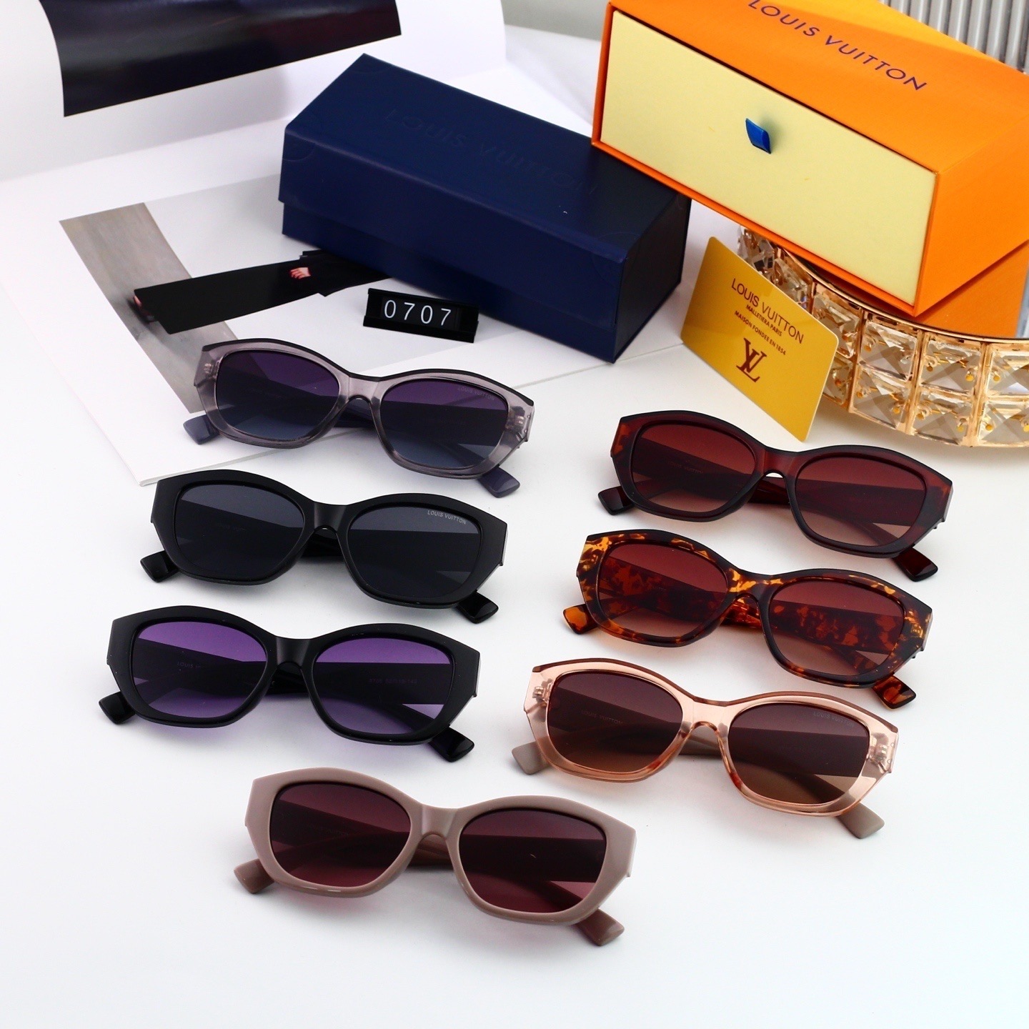 LV Fashionable Sunglasses - Image 1
