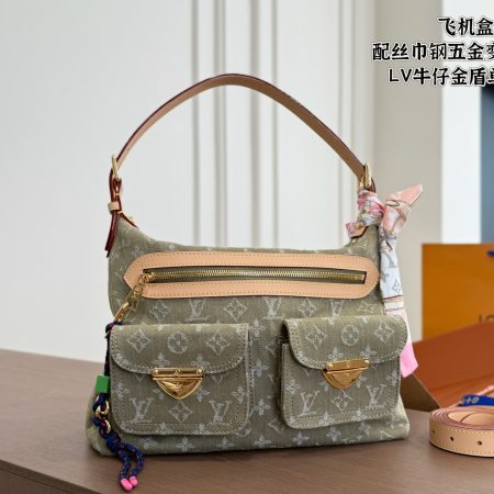 Lv Handbag, Shell Bag