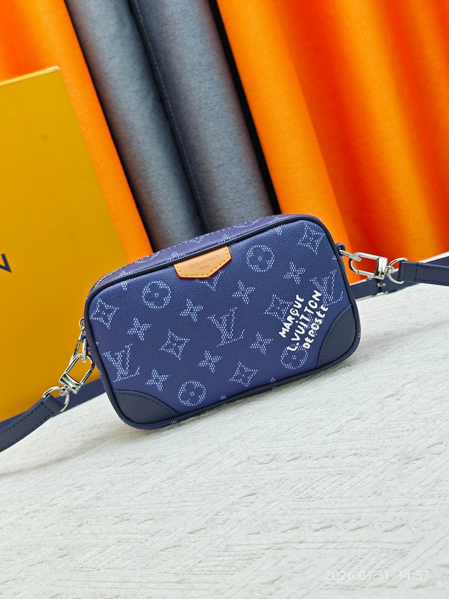 LV  Trocadero Mini Bag - Image 4