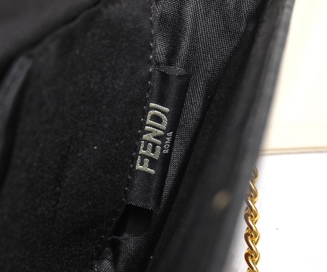 FENDI Pochette 3 IN 1 Bag - Image 10