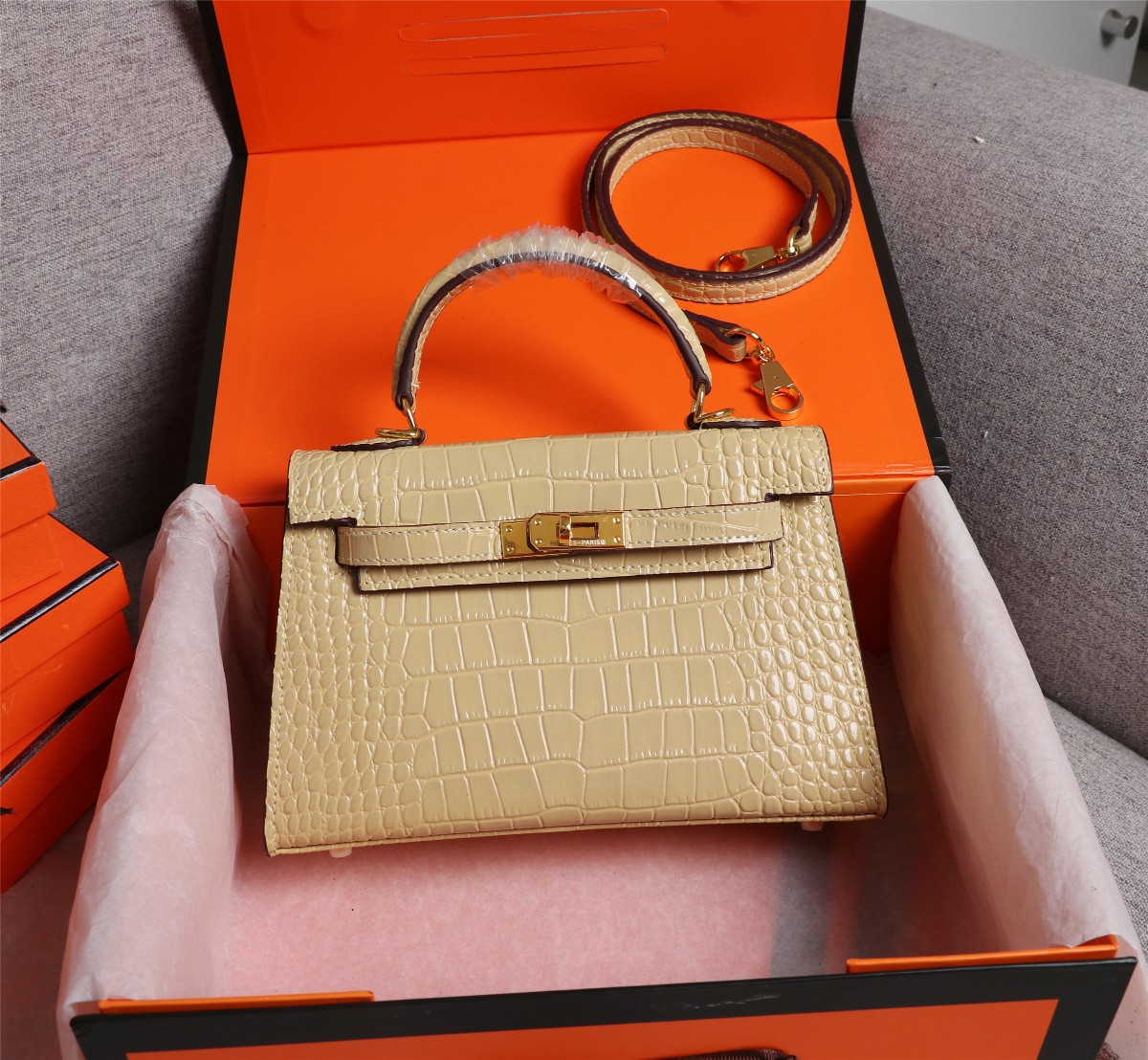 Hermes Kelly Gold Buckle Bag-Crocodile - Image 4