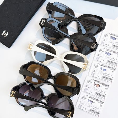 Chanel Fashionable Sunglasses - Image 2